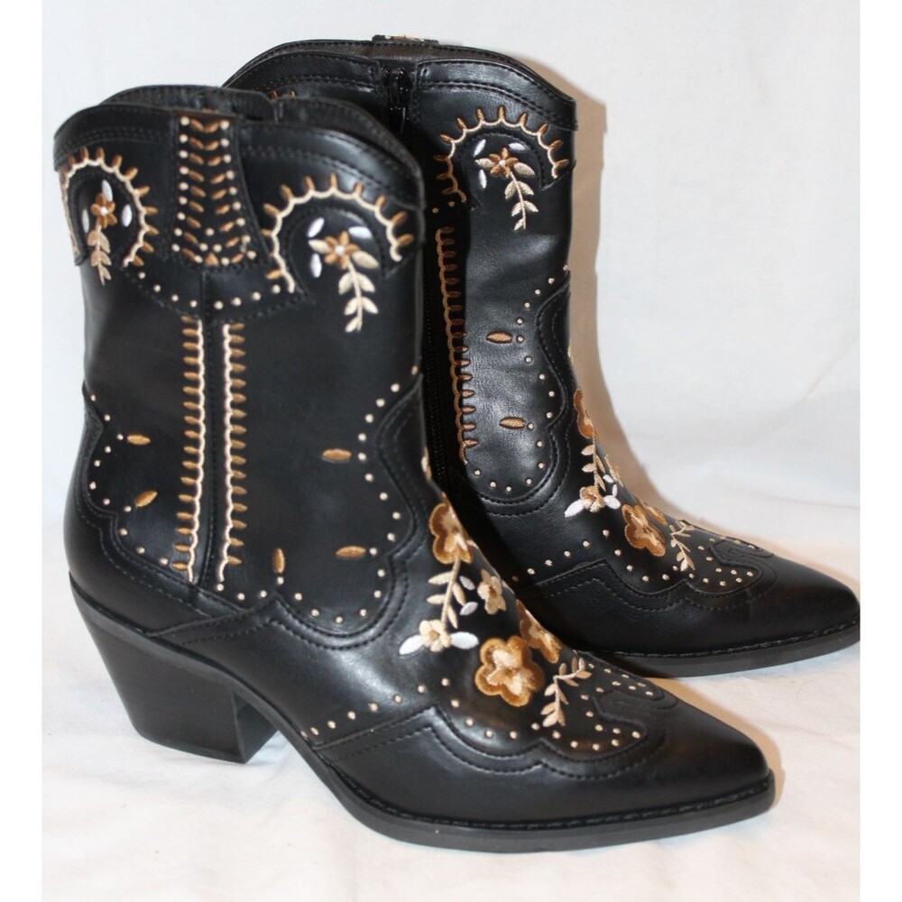 Crown Vintage Black Embroidered Short Cowboy Boots Pointed Toe SZ 6.5 NWOB